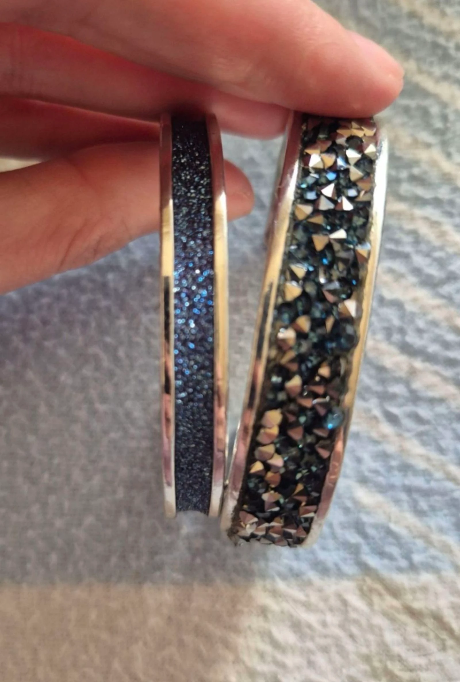 Lot 2 bracelets fantaisie 